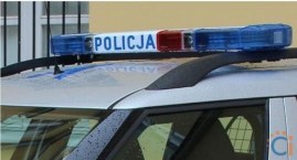 BMW miało włączone silnik i światła, a kierowca spał. Niecodzienne zdarzenie w Ciechanowie