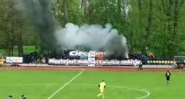 Co wydarzyło się na stadionie w Ciechanowie? Policja wszczęła postępowanie wyjaśniające