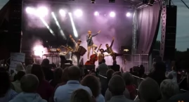 Mieszkańcy gminy Glinojeck powitali lato na festynie Wianki [zdjęcia]