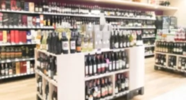 Radni zdecydowali. Będą konsultacje społeczne ws. ograniczenia nocnej sprzedaży alkoholu w Ciechanowie [wideo]