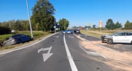 Poranny wypadek. Dwie osoby poszkodowane [zdjęcia]
