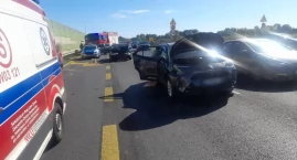[AKTUALIZACJA] Wypadek z udziałem trzech pojazdów. D…
