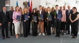 Nagrody dla najlepszych maturzystów i uczniów ze szk…
