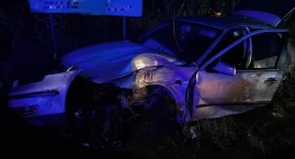 Seat uderzył w drzewo pod Glinojeckiem. Pijany kiero&hellip;