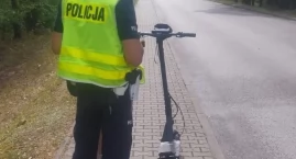 Nastolatka po alkoholu przewoziła na hulajnodze pasa&hellip;