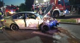 Wypadek na ul. Mleczarskiej. BMW uderzyło w ciężarówkę [zdjęcia]