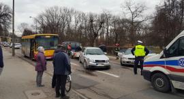 Z ostatniej chwili: Zderzenie dwóch samochodów i autobusu w centrum Ciechanowa