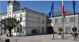 Czas pracy urzędników miejskich pod kontrolą