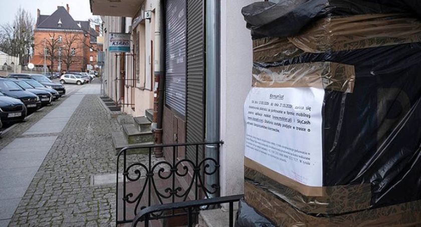 Koronawirus. W Toruniu znowu będziemy korzystać z parkomatów