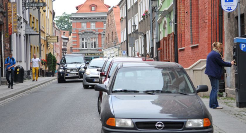 Parkowanie na toruńskiej Starówce. Istotna zmiana dla kierowców