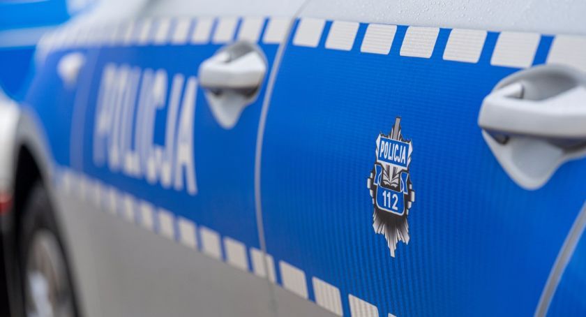 Policja szuka 50-latka z Torunia. Mężczyzna porusza się w charakterystyczny sposób