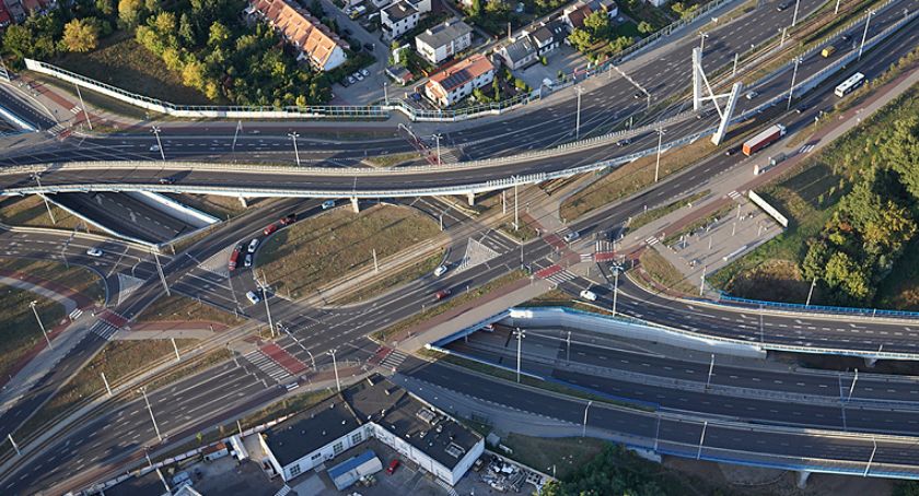 Uwaga kierowcy! Jutro duże zmiany na newralgicznym skrzyżowaniu w Toruniu