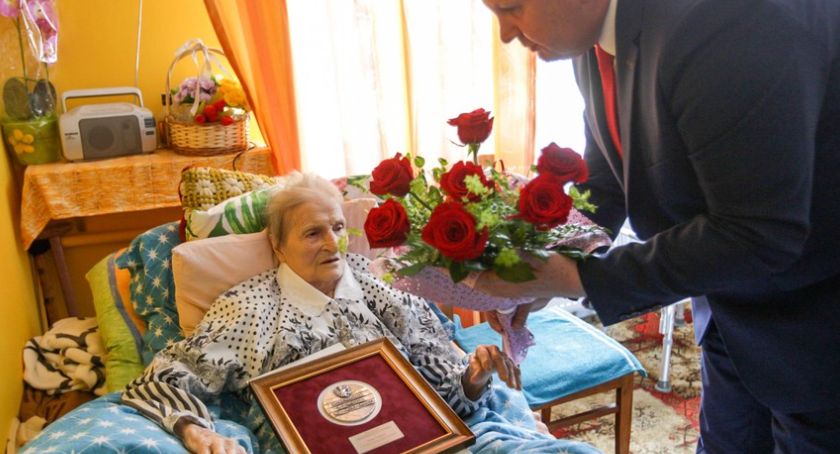 100-letnia Wanda Frankiewicz otrzymała medal Unitas Durat [FOTO]