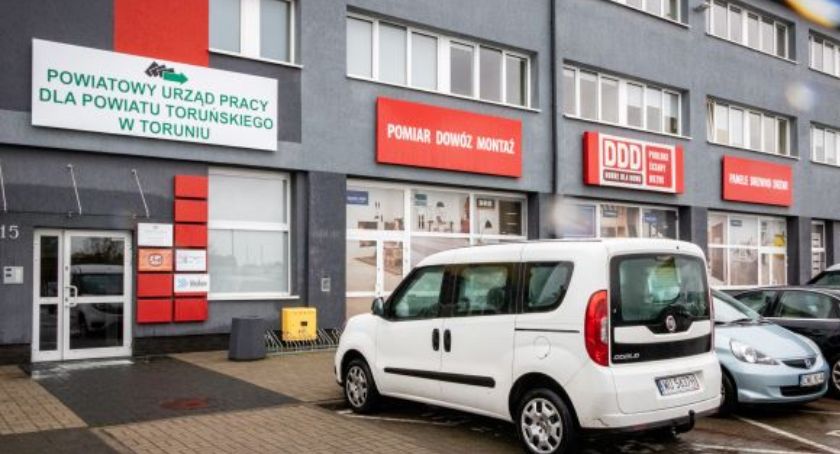 Koronawirus. Ponad 25 mln zł z PUP trafiło do firm z powiatu toruńskiego