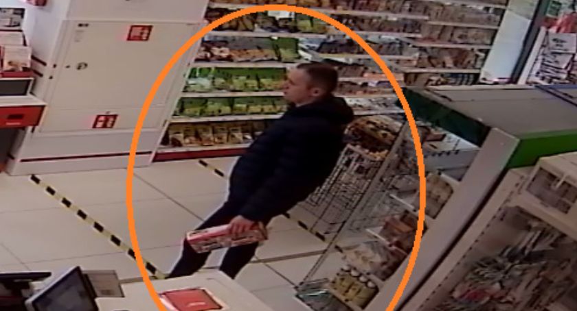 Wydał kilkaset złotych z cudzej karty w Toruniu. Rozpoznajesz go? [FOTO]