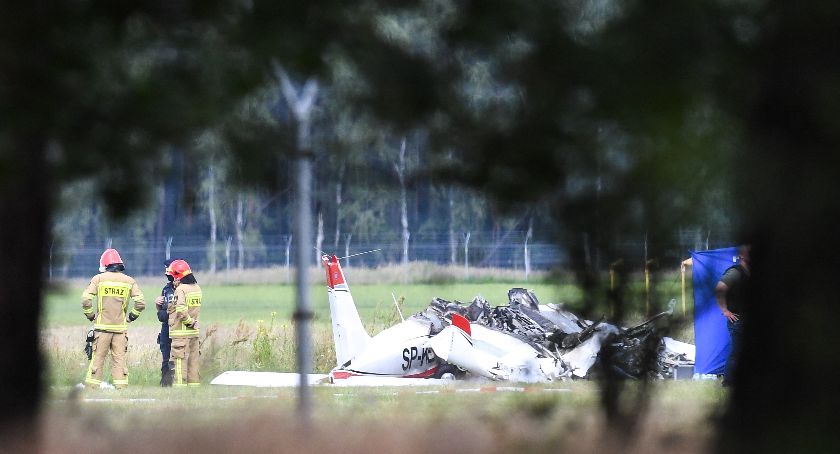 Tragiczny wypadek na lotnisku w Bydgoszczy. Nie żyją dwie osoby [FOTO]