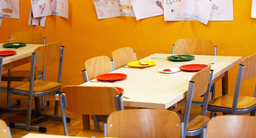 Koronawirus w przedszkolu pod Toruniem. Dzieci i pracownicy przejdą testy