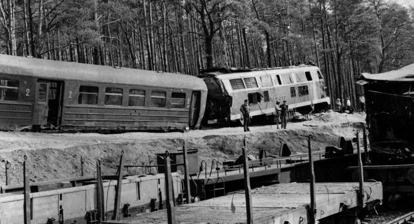 40 lat temu w katastrofie kolejowej pod Toruniem zginęło 67 osób