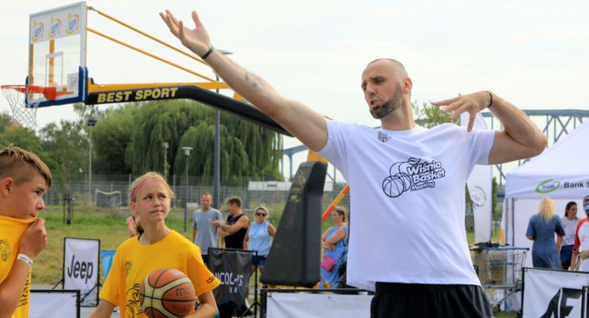 Były gwiazdor NBA Marcin Gortat z wizytą w Toruniu