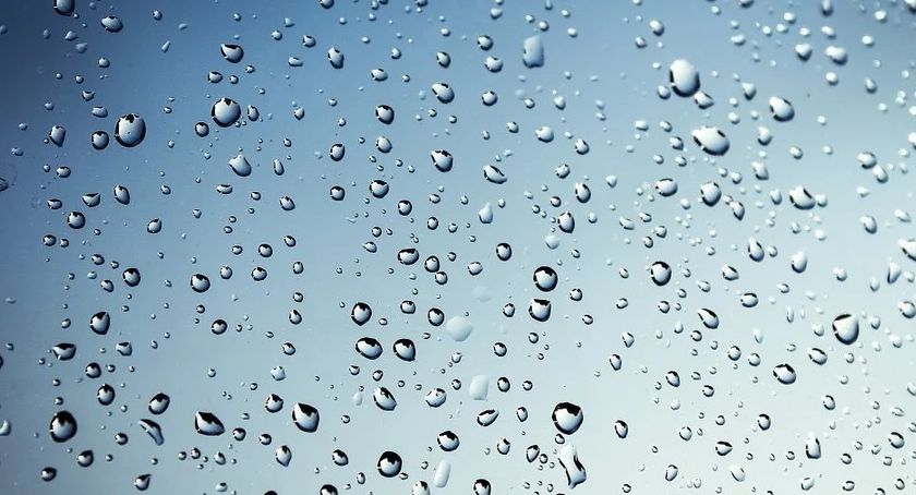 Nad Toruniem nie tylko słońce. Warto chwycić za parasol