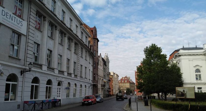 Zabytkowa kamienica w Toruniu do kupienia za minimum milion złotych
