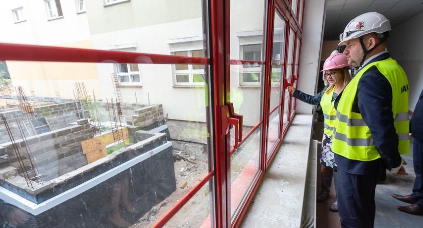Basen, pracownie i przedszkole. Toruński „Korczak” zmienia oblicze za 34 mln zł