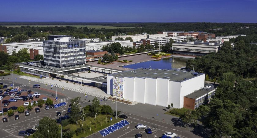 Koronawirus. Rektor UMK wprowadza nowe zasady 