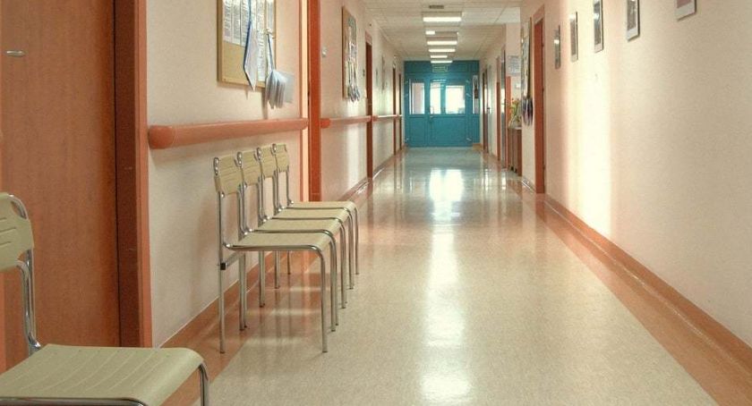 Koronawirus. Rekordowa liczba zgonów, znowu wysyp zakażeń w Toruniu