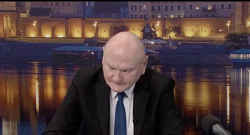 Koronawirus. Michał Zaleski łamiącym głosem opowiada o poważnej sytuacji w Toruniu…