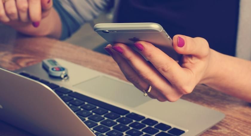 Niechlujnie napisana wiadomość. GIS ostrzega przed SMS-em o koronawirusie