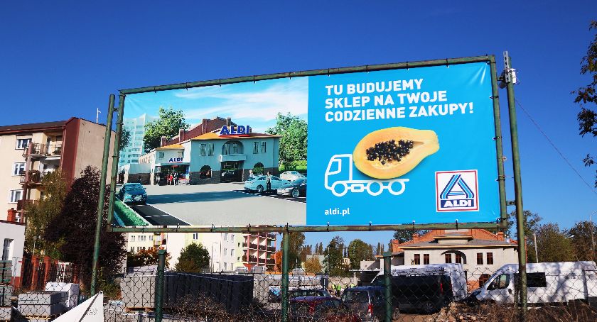 W dawnej ujeżdżalni koni powstaje kolejny sklep sieci ALDI [FOTO]