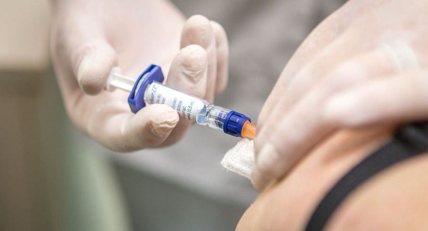 Bezpłatne szczepienia przeciw pneumokokom dla seniorów z Torunia