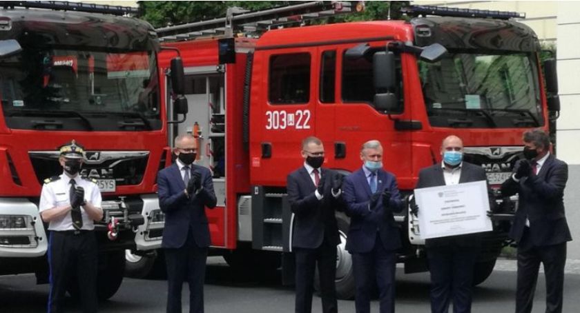 Strażacy z podtoruńskiej gminy otrzymali wóz za wysoką frekwencję w wyborach