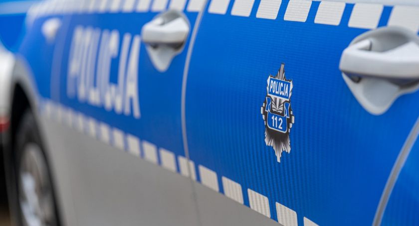 Policjanci z Torunia zatrzymali seryjnego przestępcę, który zmienił swój wygląd