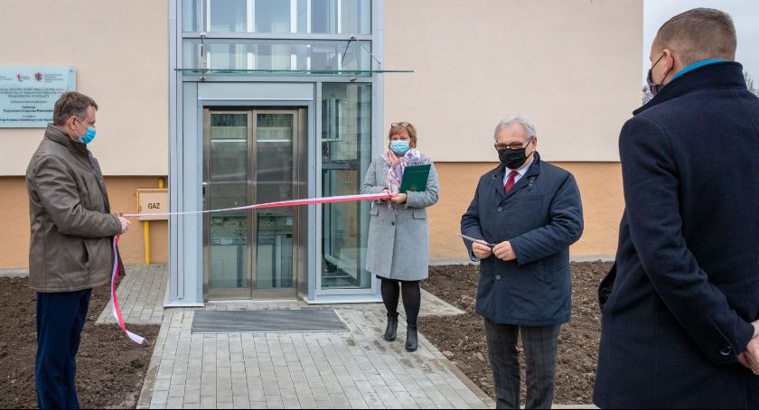 Poradnia Psychologiczno-Pedagogiczna w Chełmży z nową windą [FOTO]