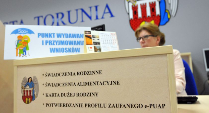 500+ za grudzień. Czy pieniądze trafią do toruńskich rodzin przed świętami?
