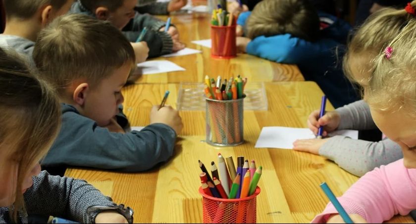 Gmina Obrowo przeznaczyła miliony na niepubliczne szkoły i przedszkola 
