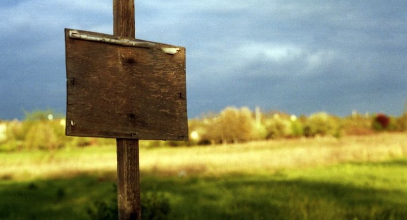 Miasto sprzedało działki pod domy jednorodzinne. Do miejskiej kasy wpłynie półtora miliona