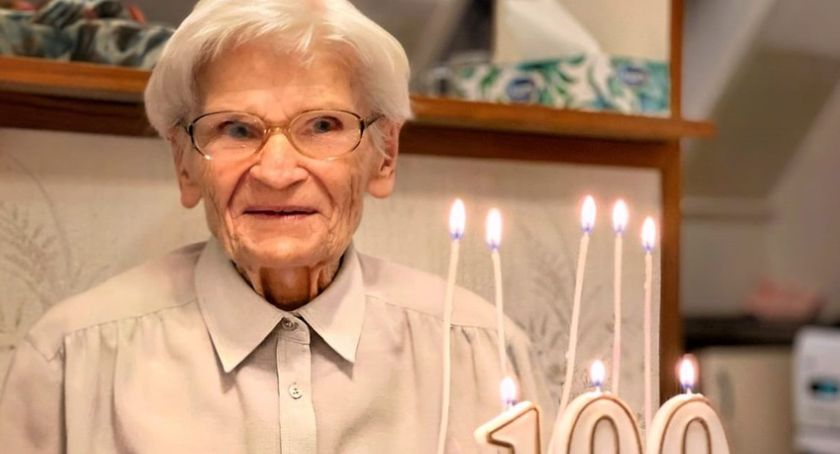 Stuletnia Aleksandra Kwiatek z Torunia otrzymała medal Unitas Durat