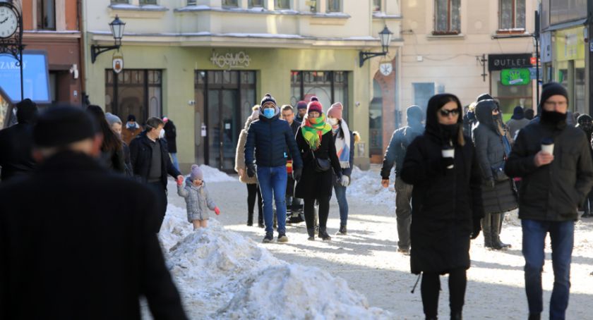 Koronawirus. Przed nami kolejne zmiany w obostrzeniach
