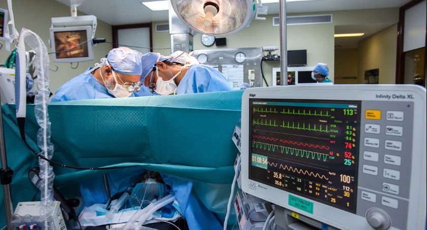Alarmujące dane. Koronawirus zbiera śmiertelne żniwo w Toruniu