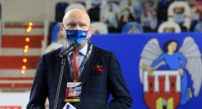 Torunianie niezadowoleni z nowych restrykcji. Prezydent Torunia odpowiada mieszkańcom
