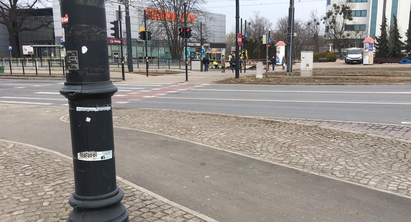 Śmiertelny wypadek w Toruniu. Oskarżony taksówkarz nie przyznaje się do winy