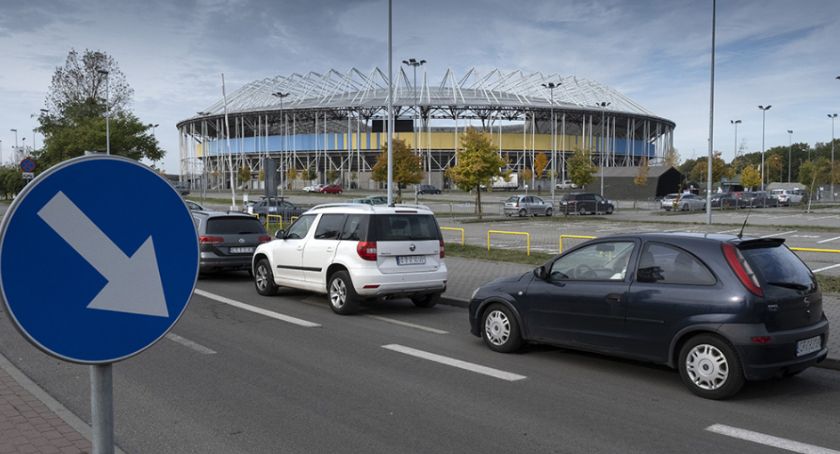Koronawirus. W Toruniu i regionie został przekroczony stan alarmowy