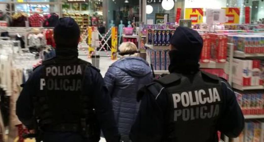 Koronawirus. Policyjne interwencje zakończone mandatami