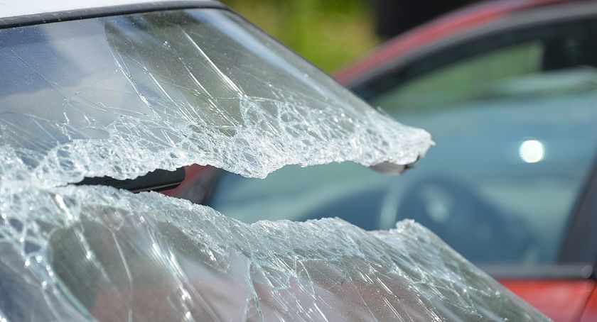 Taksówkarz potrącił pieszego. Prokuratura wskazała bezpośrednią przyczynę tragedii