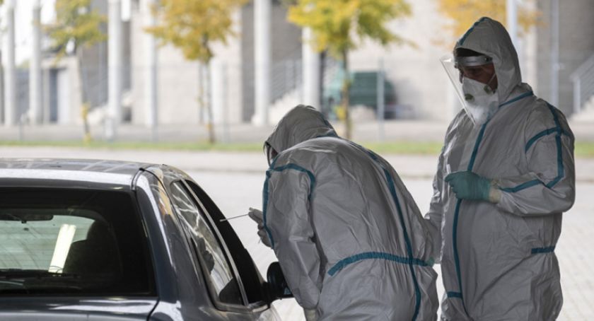 Oblężenie punktu testów na koronawirusa. Jest reakcja prezydenta Torunia