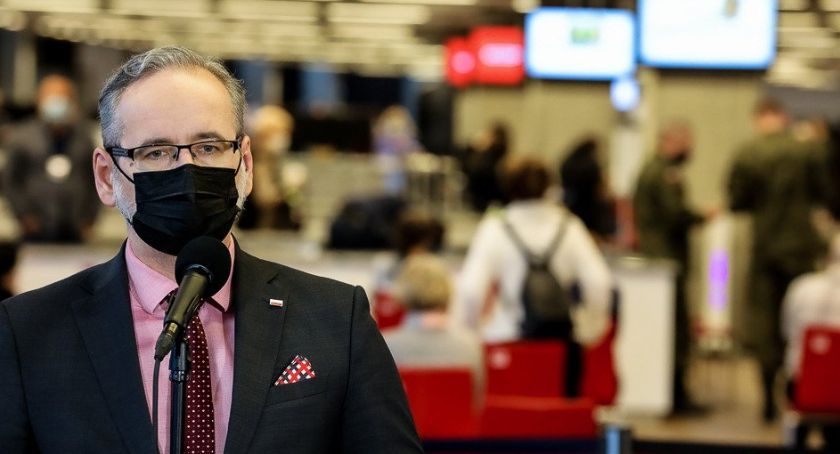Zbliża się koniec pandemii? Rząd zapowiada populacyjne szczepienia