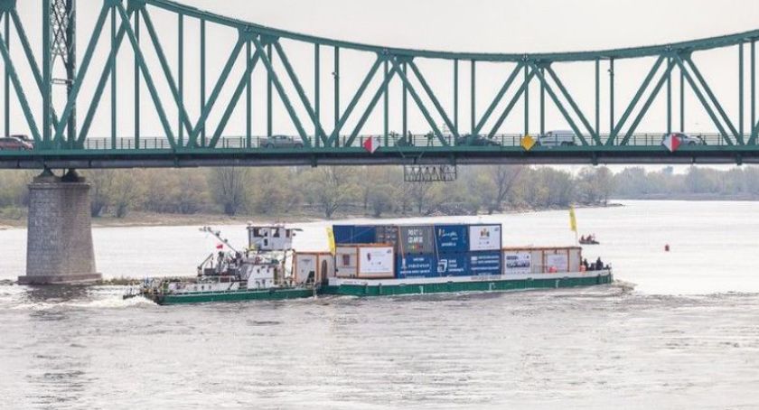 Rozpoczął się rejs przez Wisłę z ładunkiem dla naszych firm
