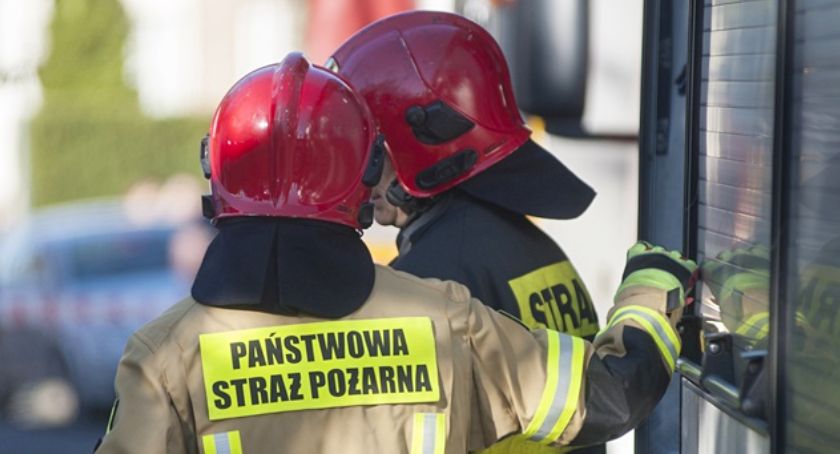Niespokojna noc mieszkańców Podgórza. Strażacy ewakuowali 15 osób